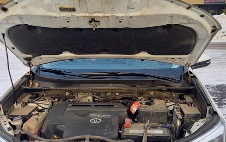 Toyota RAV4, 2019 год, 3 150 000 рублей, 12 фотография