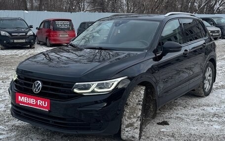 Volkswagen Tiguan II, 2021 год, 3 500 000 рублей, 2 фотография