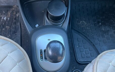 Toyota Yaris III рестайлинг, 2006 год, 399 999 рублей, 11 фотография