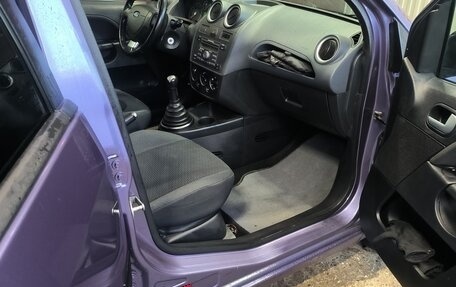 Ford Fiesta, 2006 год, 350 000 рублей, 17 фотография