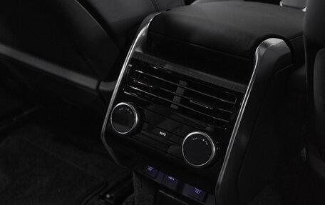 Land Rover Range Rover IV рестайлинг, 2025 год, 32 900 000 рублей, 30 фотография