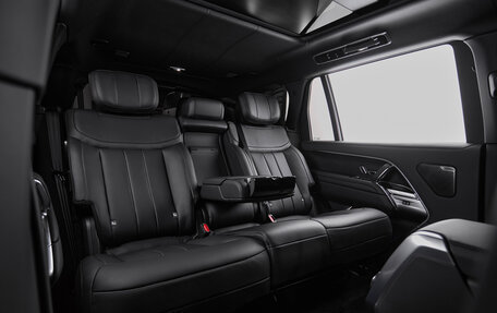 Land Rover Range Rover IV рестайлинг, 2025 год, 32 900 000 рублей, 31 фотография