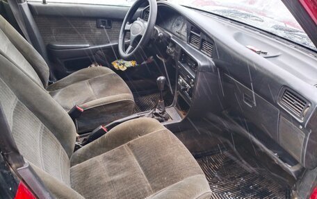 Toyota Carina, 1990 год, 90 000 рублей, 2 фотография