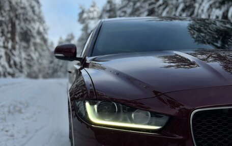 Jaguar XE I рестайлинг, 2017 год, 1 490 000 рублей, 4 фотография