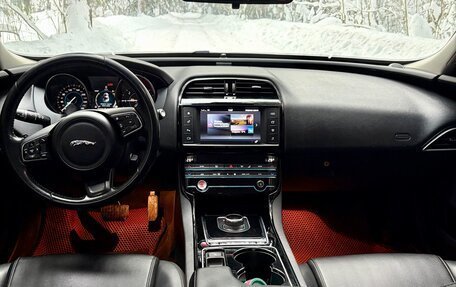 Jaguar XE I рестайлинг, 2017 год, 1 490 000 рублей, 15 фотография