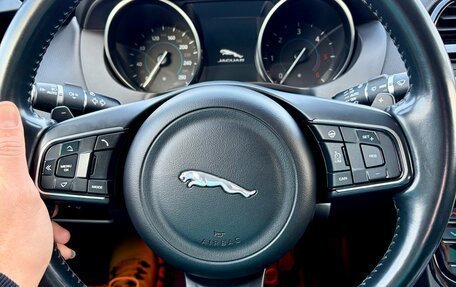 Jaguar XE I рестайлинг, 2017 год, 1 490 000 рублей, 19 фотография