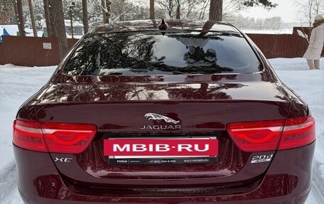 Jaguar XE I рестайлинг, 2017 год, 1 490 000 рублей, 12 фотография