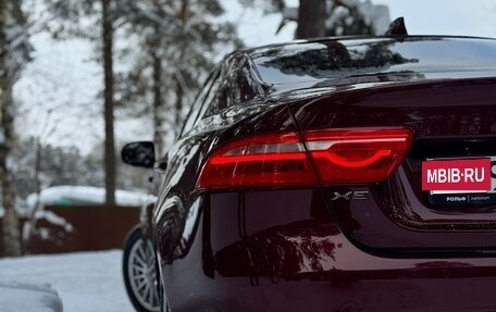 Jaguar XE I рестайлинг, 2017 год, 1 490 000 рублей, 10 фотография