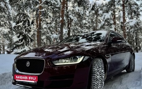 Jaguar XE I рестайлинг, 2017 год, 1 490 000 рублей, 11 фотография