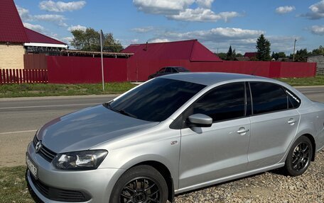 Volkswagen Polo VI (EU Market), 2013 год, 750 000 рублей, 2 фотография