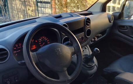 Peugeot Partner II рестайлинг 2, 2011 год, 770 000 рублей, 8 фотография