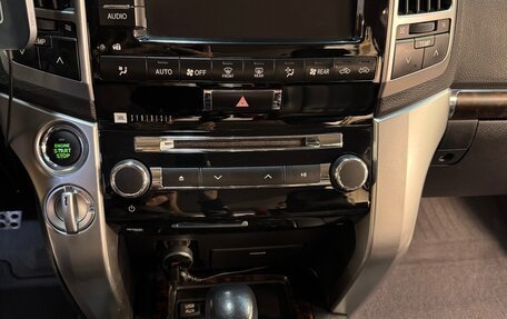 Toyota Land Cruiser 200, 2012 год, 3 800 000 рублей, 19 фотография