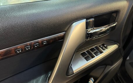 Toyota Land Cruiser 200, 2012 год, 3 800 000 рублей, 22 фотография