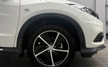 Honda Vezel, 2022 год, 1 600 000 рублей, 7 фотография