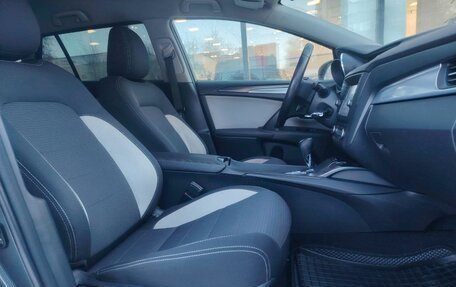 Toyota Avensis III рестайлинг, 2018 год, 1 779 000 рублей, 10 фотография