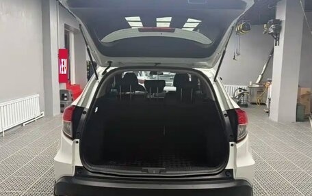 Honda Vezel, 2022 год, 1 600 000 рублей, 8 фотография