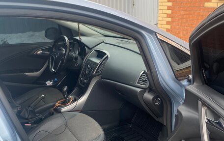 Opel Astra J, 2011 год, 550 000 рублей, 12 фотография