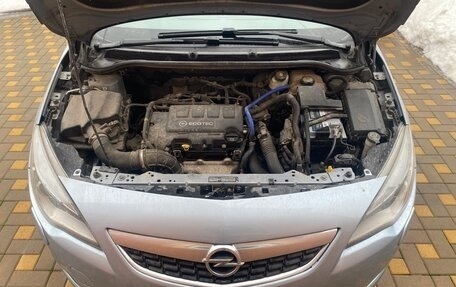 Opel Astra J, 2011 год, 550 000 рублей, 17 фотография