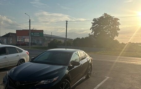 Toyota Camry, 2018 год, 2 100 000 рублей, 1 фотография
