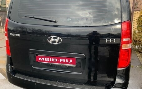 Hyundai H-1 II рестайлинг, 2016 год, 2 100 000 рублей, 3 фотография