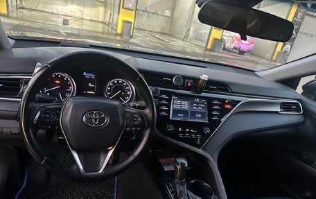Toyota Camry, 2018 год, 2 100 000 рублей, 2 фотография