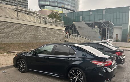 Toyota Camry, 2018 год, 2 100 000 рублей, 9 фотография