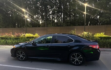 Toyota Camry, 2018 год, 2 100 000 рублей, 12 фотография