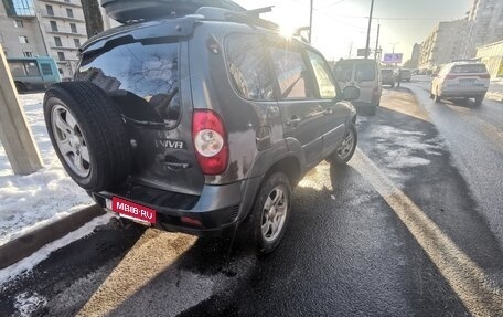 Chevrolet Niva I рестайлинг, 2010 год, 350 000 рублей, 3 фотография