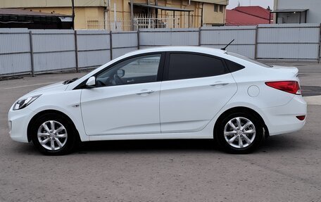 Hyundai Solaris II рестайлинг, 2012 год, 1 020 000 рублей, 4 фотография