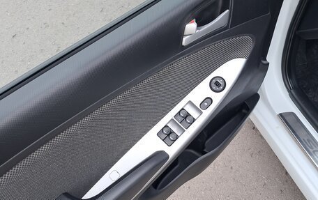 Hyundai Solaris II рестайлинг, 2012 год, 1 020 000 рублей, 22 фотография