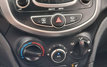 Hyundai Solaris II рестайлинг, 2012 год, 1 020 000 рублей, 29 фотография