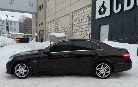 Mercedes-Benz E-Класс, 2011 год, 1 550 000 рублей, 12 фотография