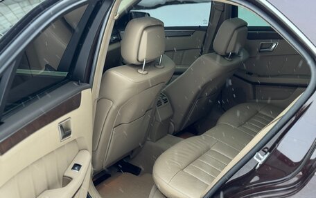 Mercedes-Benz E-Класс, 2011 год, 1 550 000 рублей, 27 фотография