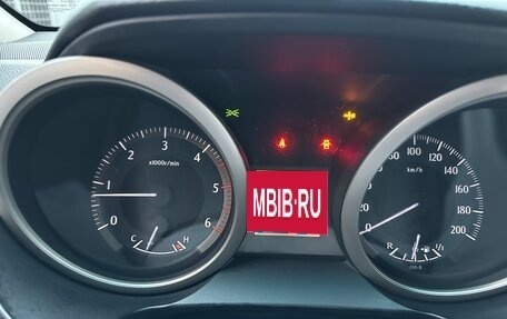 Toyota Land Cruiser Prado 150 рестайлинг 2, 2012 год, 3 000 000 рублей, 11 фотография