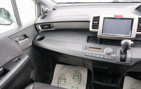 Honda Freed I, 2012 год, 989 000 рублей, 12 фотография