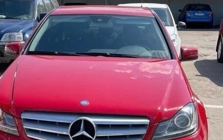 Mercedes-Benz C-Класс, 2011 год, 1 750 000 рублей, 1 фотография