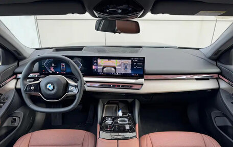 BMW 5 серия, 2024 год, 6 100 000 рублей, 8 фотография