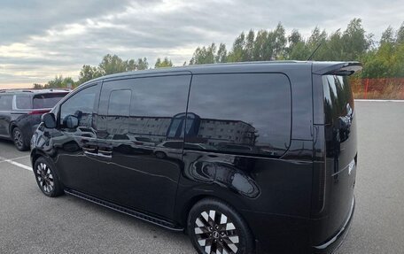 Hyundai Staria, 2022 год, 5 500 000 рублей, 8 фотография