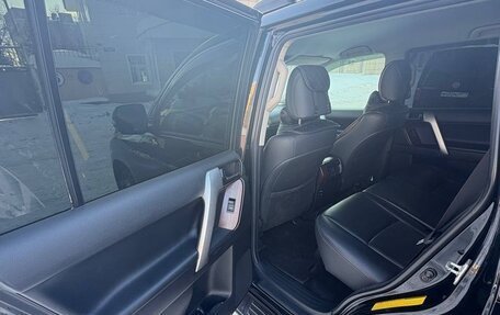 Toyota Land Cruiser Prado 150 рестайлинг 2, 2016 год, 3 850 000 рублей, 12 фотография