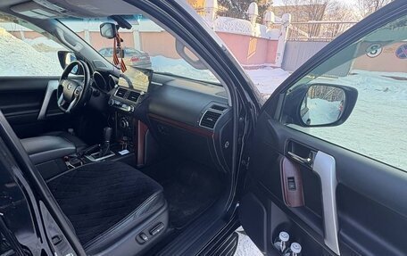 Toyota Land Cruiser Prado 150 рестайлинг 2, 2016 год, 3 850 000 рублей, 16 фотография