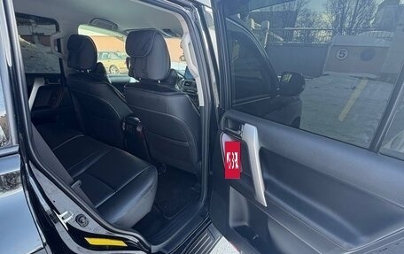 Toyota Land Cruiser Prado 150 рестайлинг 2, 2016 год, 3 850 000 рублей, 14 фотография