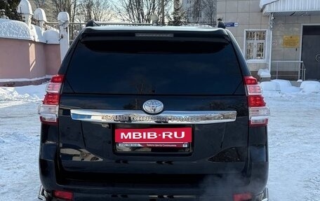 Toyota Land Cruiser Prado 150 рестайлинг 2, 2016 год, 3 850 000 рублей, 5 фотография