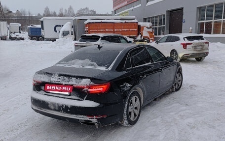 Audi A4, 2018 год, 2 020 000 рублей, 3 фотография