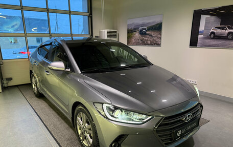 Hyundai Elantra VI рестайлинг, 2018 год, 1 360 000 рублей, 3 фотография