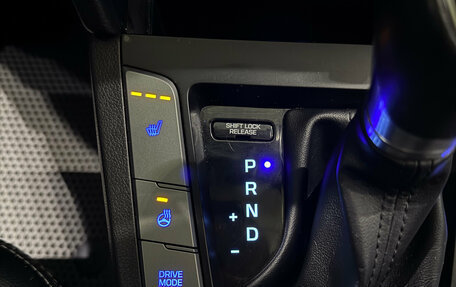 Hyundai Elantra VI рестайлинг, 2018 год, 1 360 000 рублей, 9 фотография