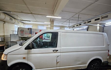 Volkswagen Transporter T5 рестайлинг, 2006 год, 570 000 рублей, 2 фотография