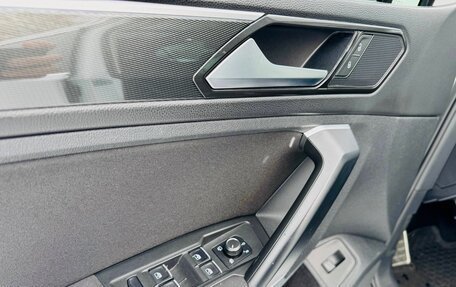 Volkswagen Tiguan II, 2018 год, 3 490 000 рублей, 23 фотография