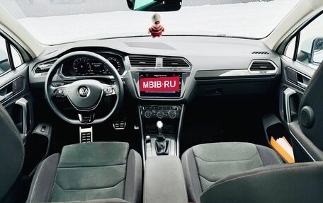 Volkswagen Tiguan II, 2018 год, 3 490 000 рублей, 27 фотография