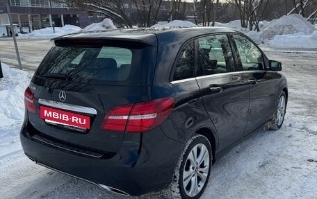 Mercedes-Benz B-Класс, 2018 год, 1 980 000 рублей, 4 фотография