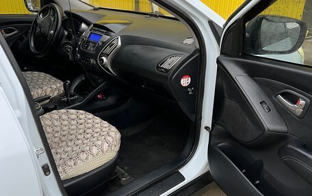 Hyundai ix35 I рестайлинг, 2010 год, 800 000 рублей, 2 фотография